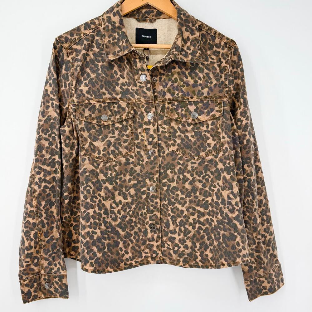 NWT Express Leopard Print Denim Jacket Shacket Snap Front Cotton Size M